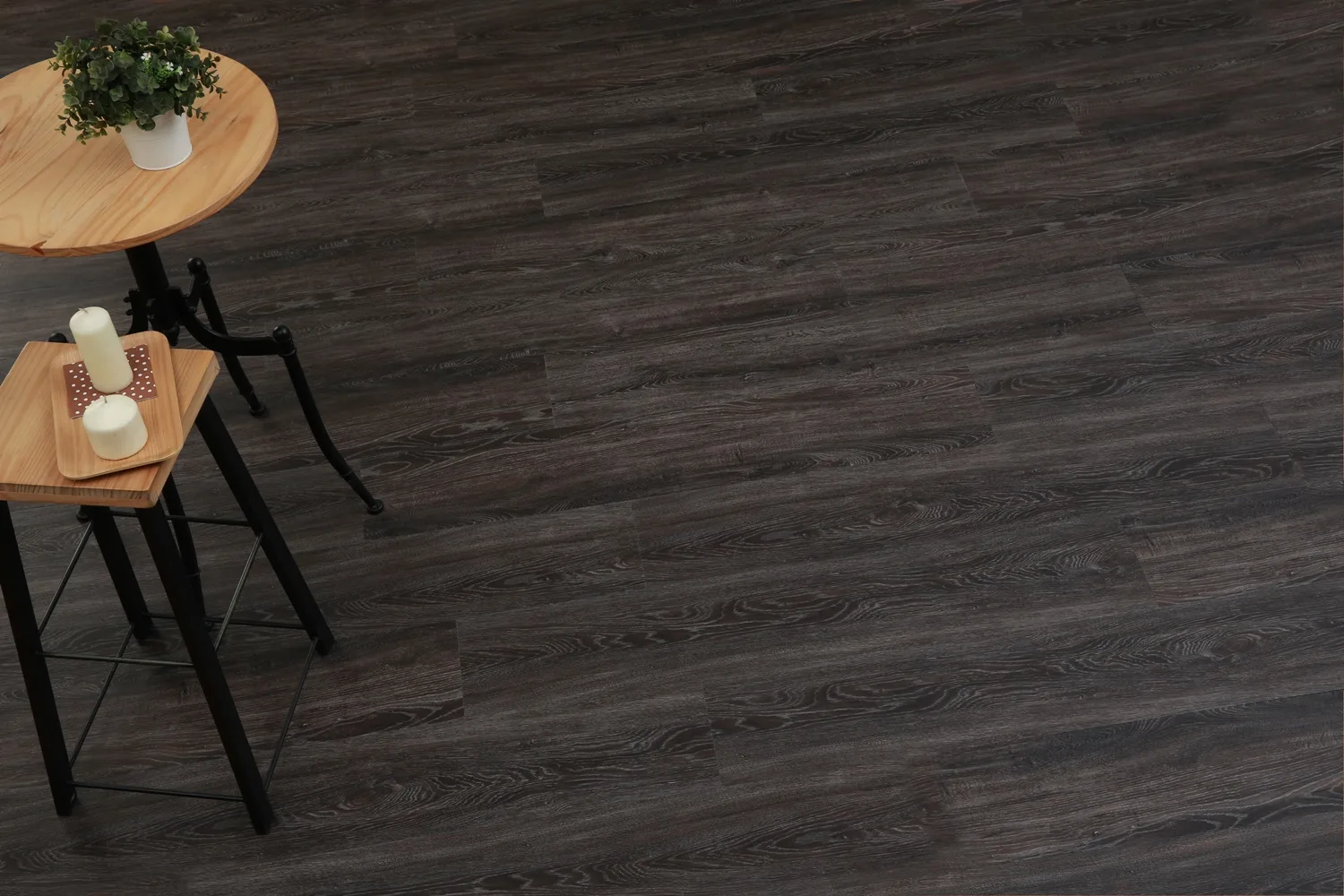 LVT настилка Dark Wood