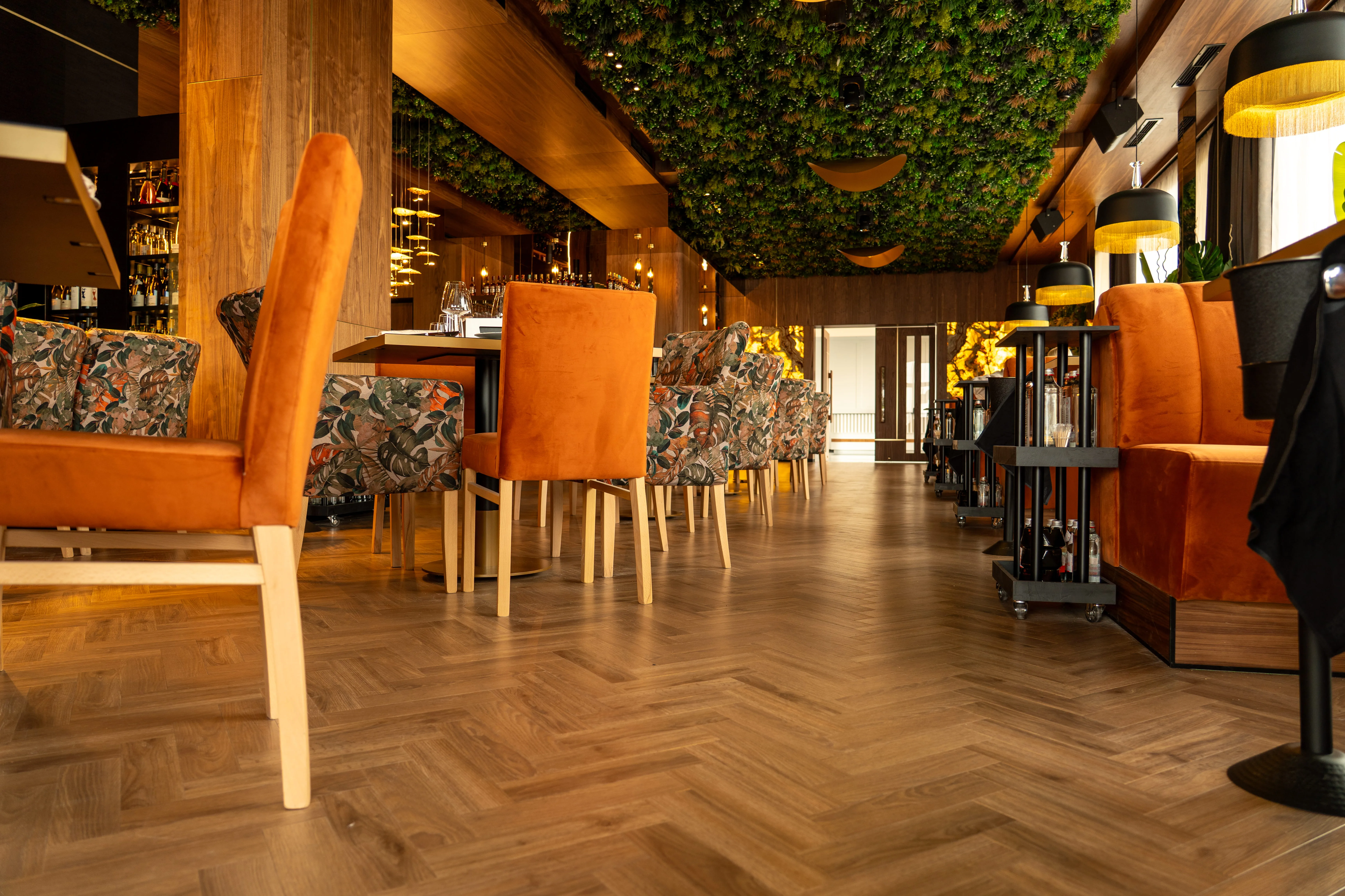 LVT настилка в професионален интериор